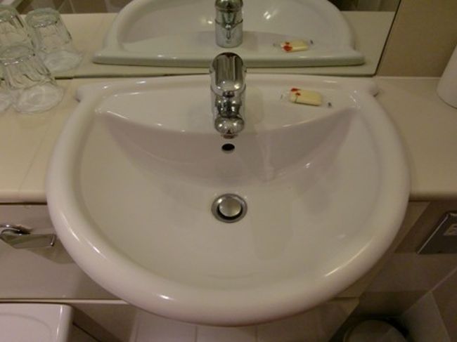 ■■■ ホテル客室 ■■■<br /><br />アメニティは、ソープのみ。