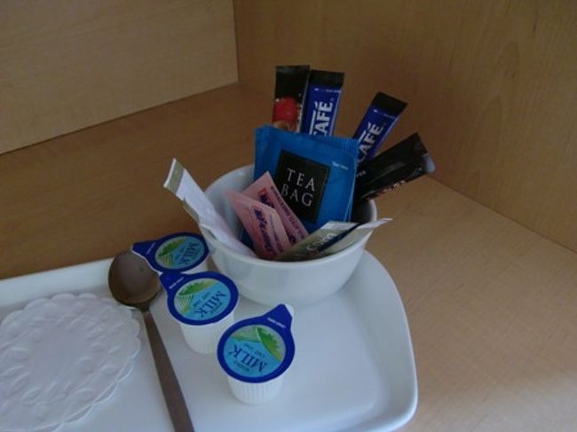■■■ ホテル客室 ■■■<br /><br />インスタントコーヒーや、紅茶もあります。