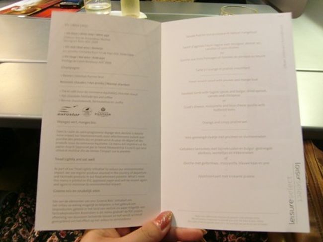 夕食もメニューが配られました。