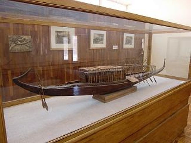 大人50ポンド（約900円）、子ども25ポンド（約450円）を払って入場。入場料は、ちょろちょろ必要なので、結構かかっているのだ。<br /><br />これだけ収入をもたらしているのだから、エジプト政府は古代のファラオたちに感謝しなければならない。<br />