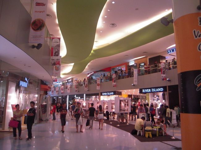 チャイナタウンから、ハーバーフロント駅まで移動してきました。