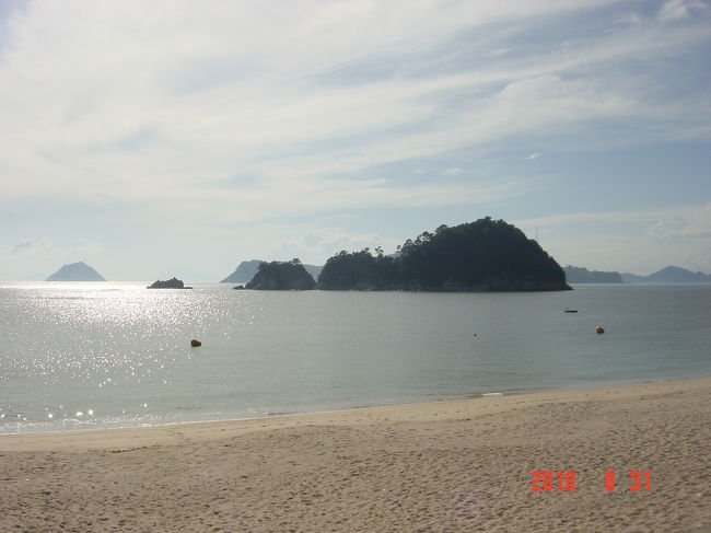 砂浜から海を望む。