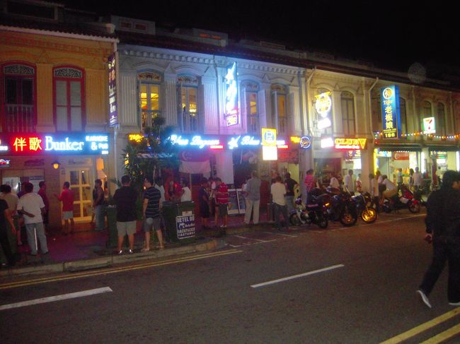 カラオケなんかもあり、どこかで聴いたことのある日本の歌も聞こえてきました！異国なのに、なんだかほっとする瞬間。