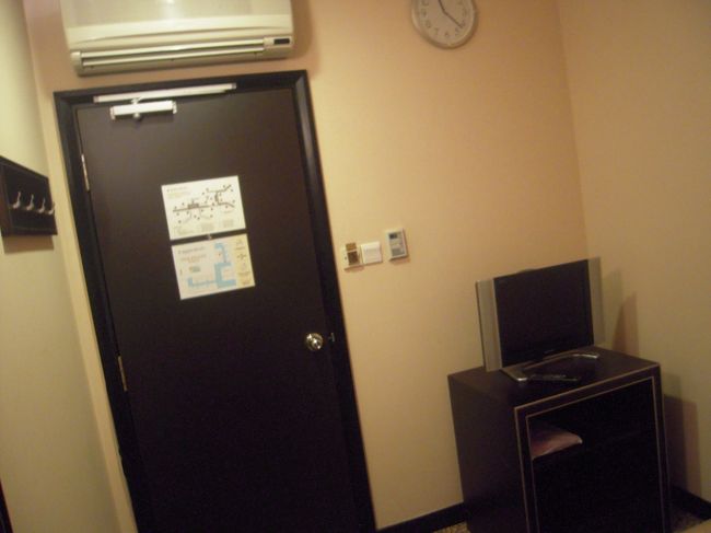 逆側。<br />もちろんタオルも貸し出してもらえます（部屋に備え付けあり）