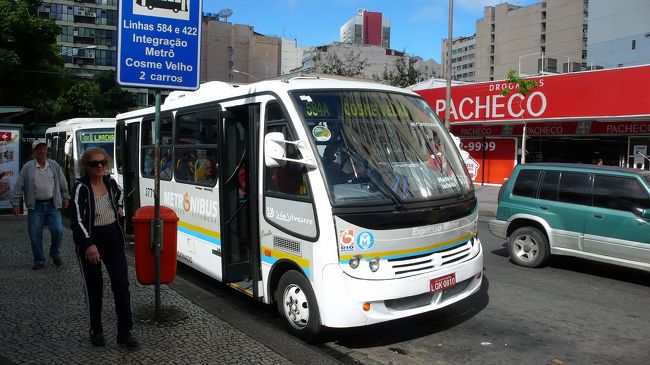LARGO DO MARCHADO で降りて、北側の停留所から登山駅までバスに乗り