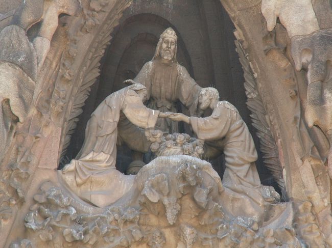 「聖母マリアと聖ヨセフの婚姻」<br />マリアとヨセフが司祭によって結ばれる場面。