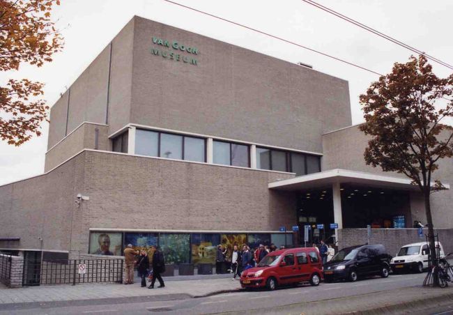 ゴッホ美術館。