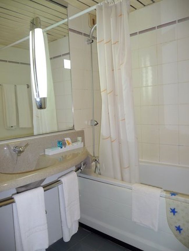 バスルーム。　おなじみのノボテルのアメニティー。