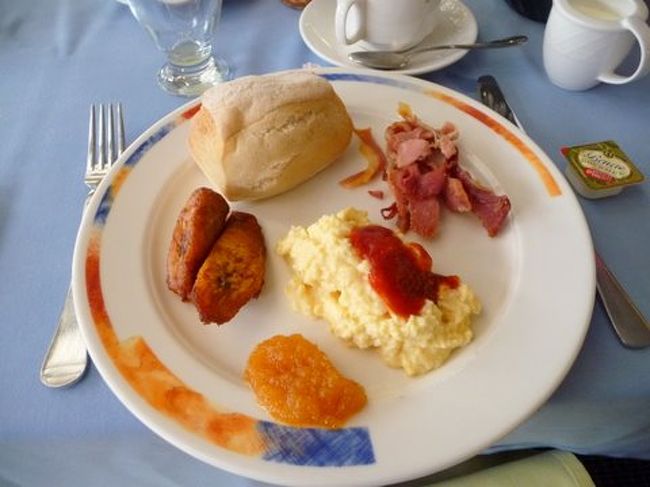 プランテインという調理用のバナナが主食。