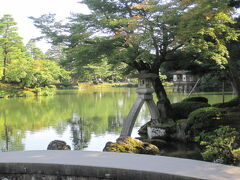 3:00p.m
午後は金沢まで足を延ばし兼六園へ。
本日も猛暑日、暑くて散策よりも茶店のカキ氷に飛びついてしまいました。
