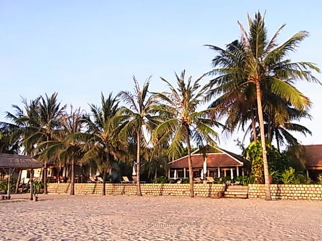 ちょっとたつともう灼熱の太陽に変わる<br /><br />ちなみにまだ5時台