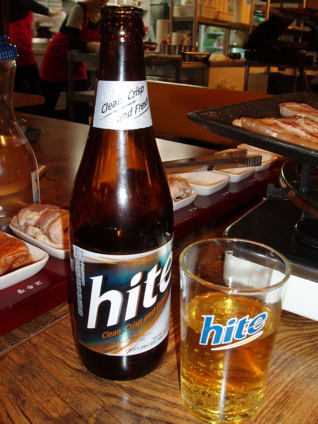 ビールで流し込むも限界．．<br />大食いのぽぽ友も完食できず．．<br /><br />ここはもう行くことないな．．