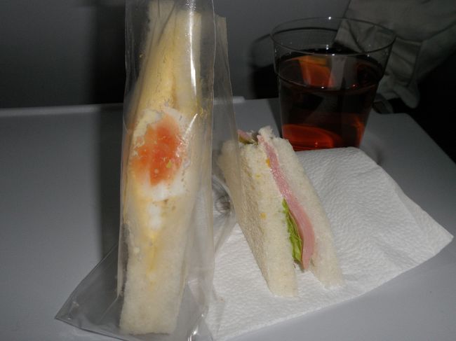 軽食☆<br />サンドイッチかおにぎり