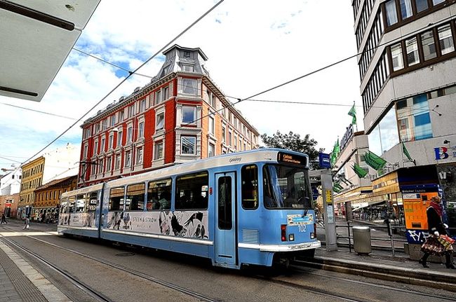 トラムに乗って、ヴィーゲラン公園に向かいます。