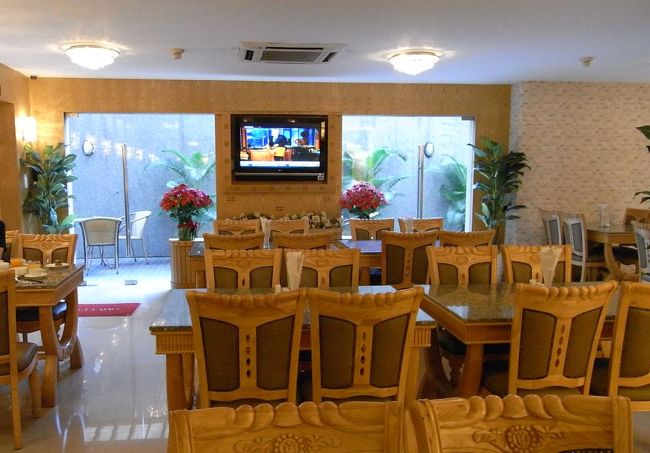 レストランはこんな感じ。<br />清潔で明るくて快適です。