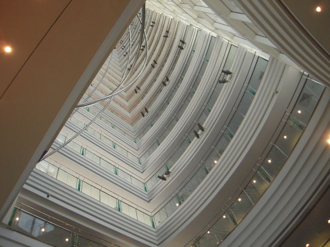 宿泊した方は見覚えがあるんじゃないかな。<br />今回のホテルはJumeirah Beach Hotel（ジュメイラビーチホテル）です。