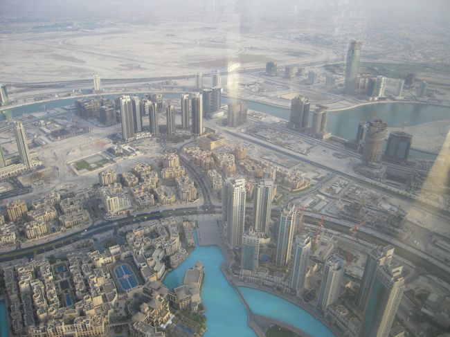 たくさんの高層ビルがあるけど、<br />それらがミニチュアに見えてしまう。<br />おもちゃを見ているようです。<br /><br />こう見てみると、意外と土地が余ってるなあと。<br />これからまだまだ開発されていくのかな？