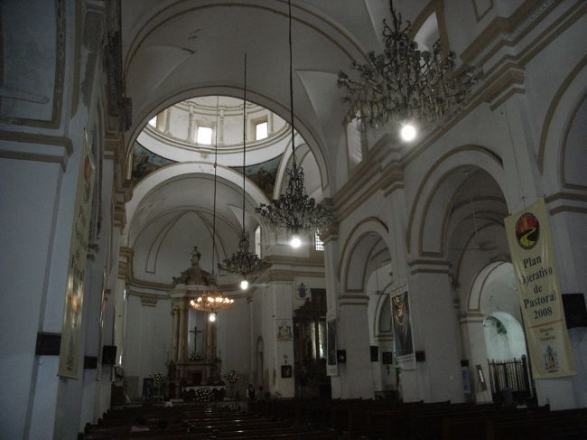 カテドラルの内部。