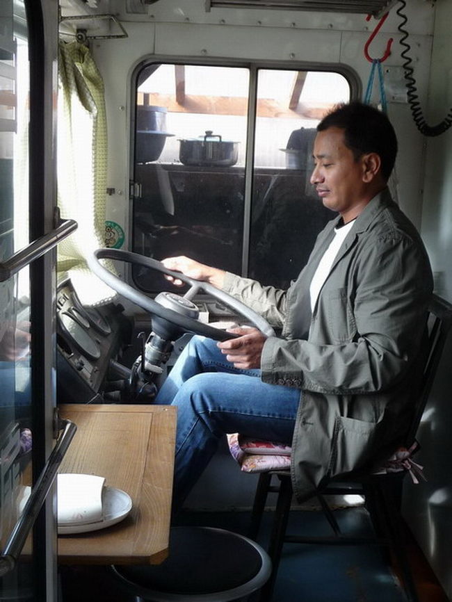 バスの運転手・・・