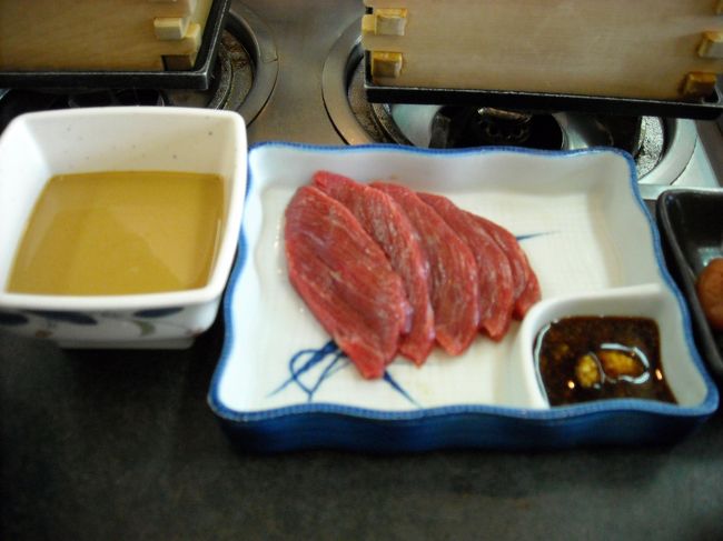 <br />信州名物・馬刺し。<br /><br />ニンニクしょう油をつけて食べますが、苦手な人もいます。