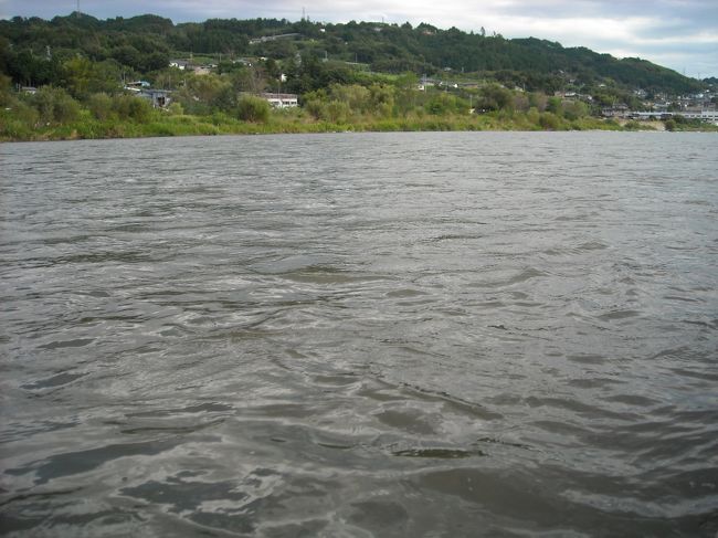 <br />天竜川は、昨夜の雨で増水していました。