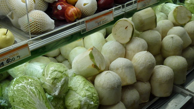 まんまのココナッツ。<br />重そう。