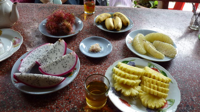 そこでフルーツを頂いて一休み。