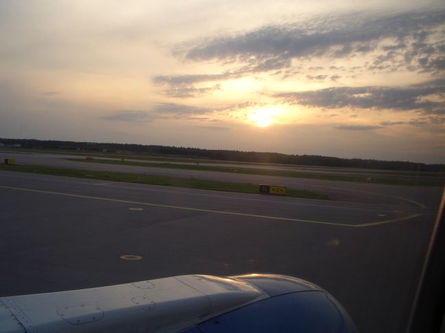 夜8時頃の出発。<br />まだ夏のｽﾄｯｸﾎﾙﾑは明るいです。