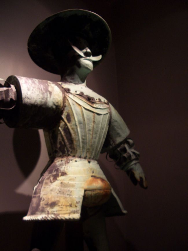 ﾀﾘﾝの歴史上で有名な "Tomas"さん。<br />この人がモチーフのお土産が結構売られてます。