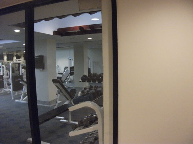 同じく地下のスポーツジム。サンダルで渡航し、運動靴がなくて利用できませんでした（涙）次回はスニーカー持参で！