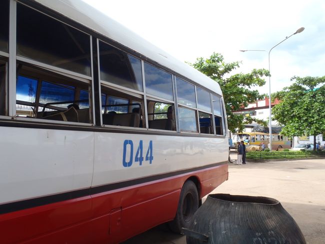 ジカンニカギリガアリマス。<br /><br />帰りは路線バスで友好橋へ。<br />びっくりするくらいぎゅうぎゅうづめにされました。<br /><br />滞在時間5時間半。