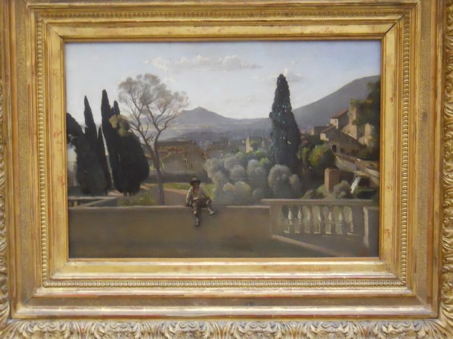 珍しくアップで一枚。コローの　ティヴォリ、ヴィラ・デステの庭　ですが妙に私の頭に残っている作品です。中央の少年はあとから描き足したそうですが、画家は頭の中で常にバランス、ポイント考えてます。<br />前述のモリゾおばさまも、この絵の模写を残してる。制作時期に20年程の時差があるんですが比べて観るのもおもしろい。<br /><br />