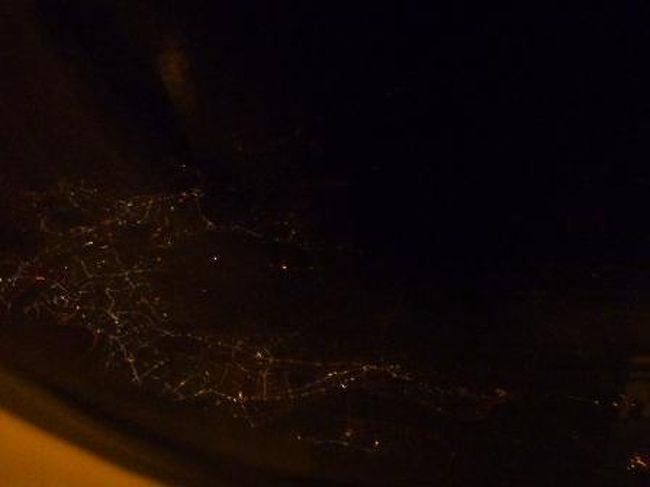 見える？<br />台湾上空だって。<br />台北かなー！？