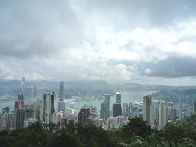 ビクトリアピークに到着！！<br />１００万ドルの夜景と言えばここ！<br /><br />