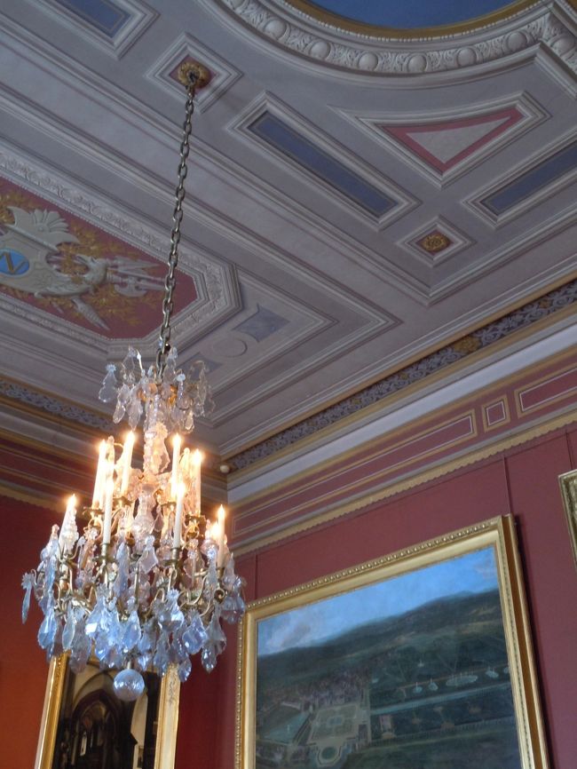 天井とシャンデリアもすき。