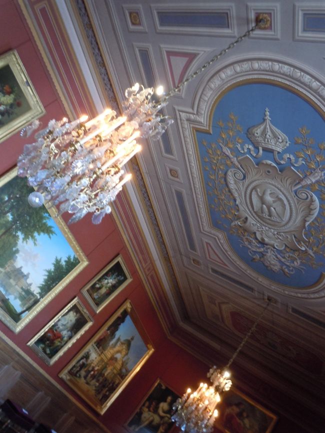 あといっぱいいれたいので斜めに構図取るのもすき。