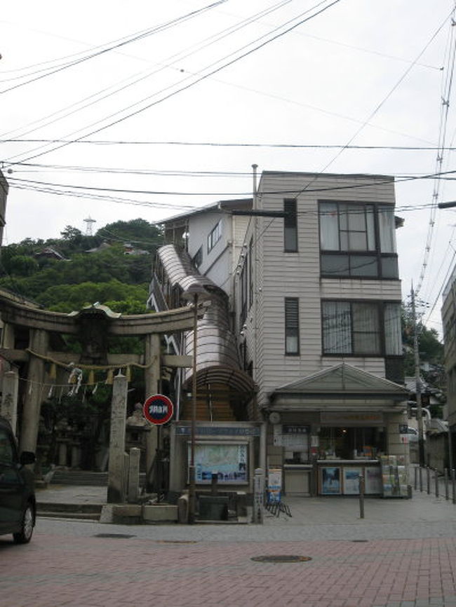 尾道駅からバスにのって<br />３つ目のバス停で下車<br />ここから尾道散策する事にしました。