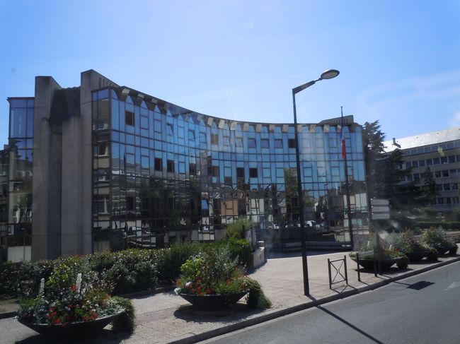 なんの建物だったっけなぁ