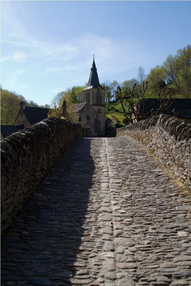 数多くの巡礼者が渡ったことでしょう。