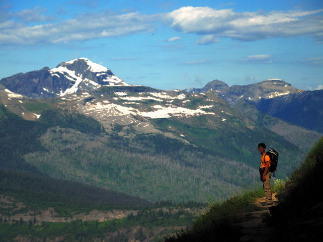 10:15 遠くにはLoopから見えたHeavens Peak