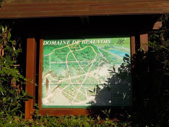 ホテルの地図。<br /><br />この敷地が全部ホテル！<br />もうわたしがいまどこにいるのかすら不明！