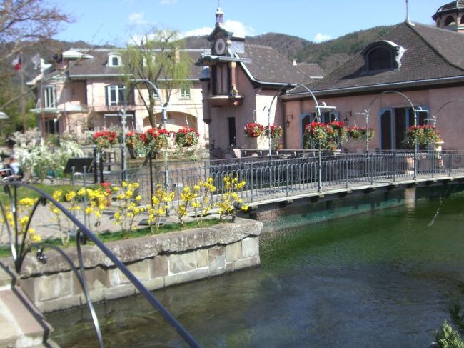 -河口湖オルゴールの森-<br /><br />次の見学場所はあの橋を渡り