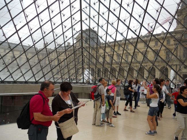 やっと出口までご帰還。思いっきりスッ飛ばして廻ったから見逃したのもあるかもしれない。でも1時過ぎちゃったから、涙、涙の退館です。きっとまたいつか来るぞー<br /><br /><br /><br /><br />