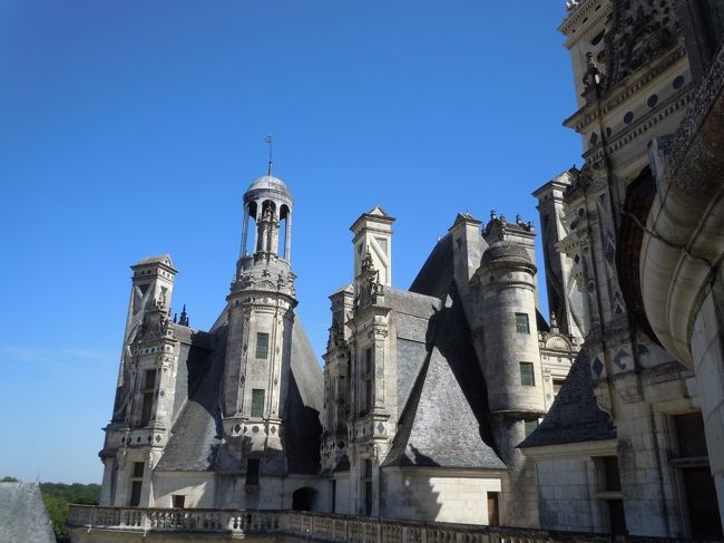 煙突は365本だかだけど、部屋は440室もあるらしい。<br />煙突が365本ってことは暖炉も365個なのかな。