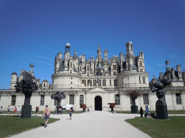 この左右とその奥にある像も例の現代アート。<br /><br />ね。<br /><br />ちょっといらない気がすｒ（略）