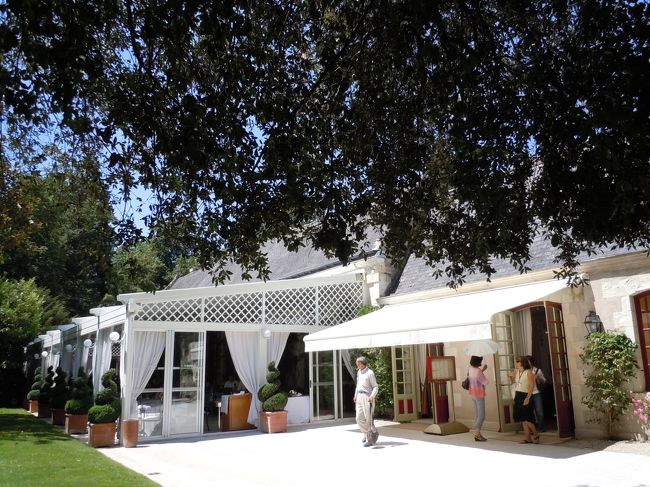 レストラン外観、別角度。