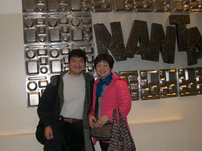 「ナンタ」というノンバーバル(台詞など言葉のない)演劇ですごく面白いです。ソウルではこのようなエンターテイメントが多いので１つは見ておきたいですね。お勧めです。