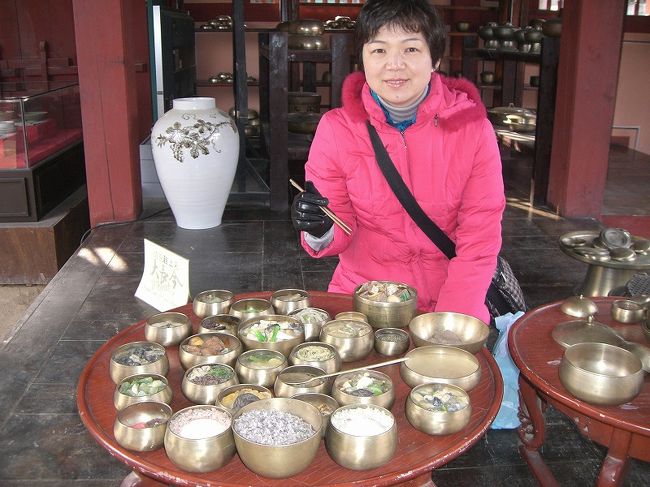 宮廷で出される食器の数々