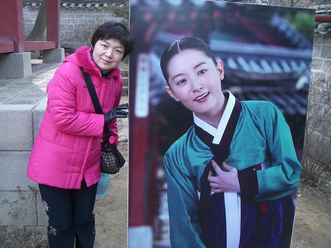 イヨンエさんのパネル。