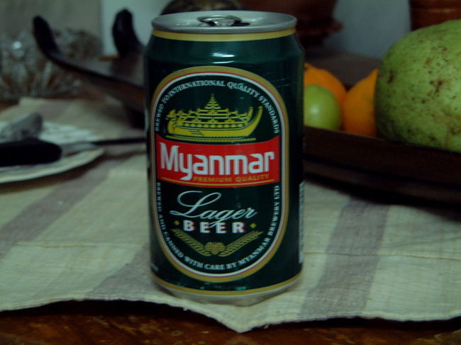 ホテルに戻って、ミャンマーのビールを。<br /><br />普段はビールはあまり飲まないけど、軽くて飲みやすい♪<br />おかげで夜もぐっすり。<br /><br />翌日はインレー湖へ→